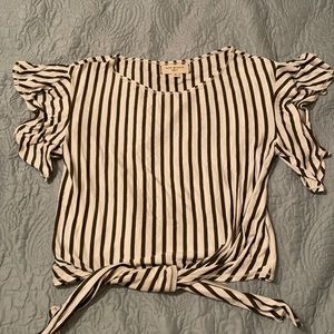 Max Studio Edit shirt size medium